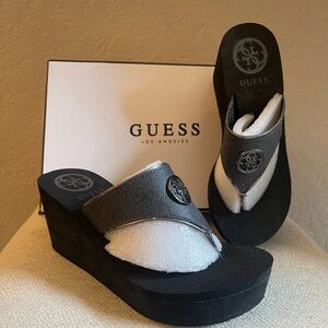 Guess sandal Solene wedge / black size 8. Never worn